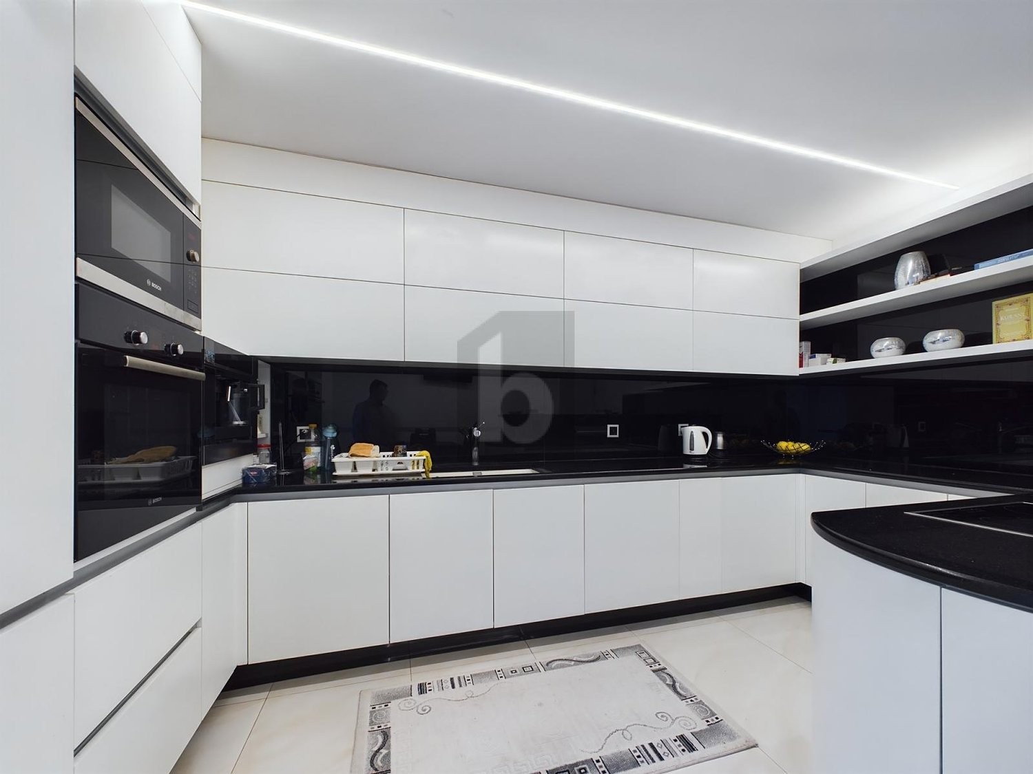 8 ½ rooms single house