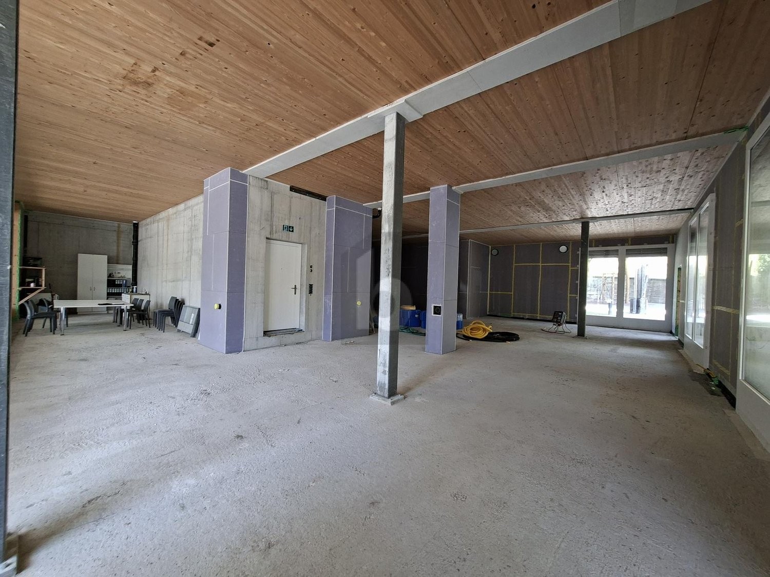 207m² office