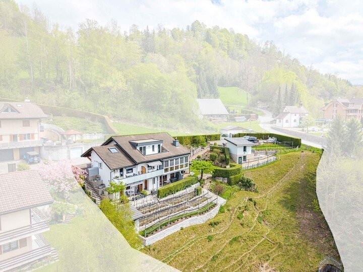 1852m² building land