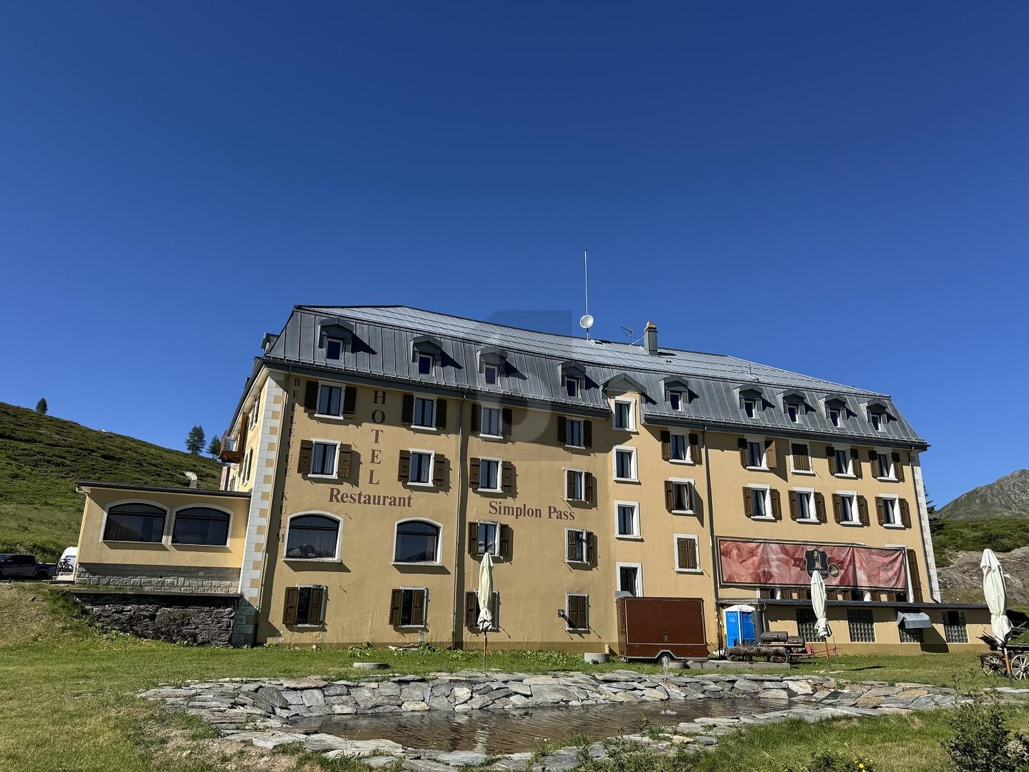 2700m² Hotel, Foto 1 von 4