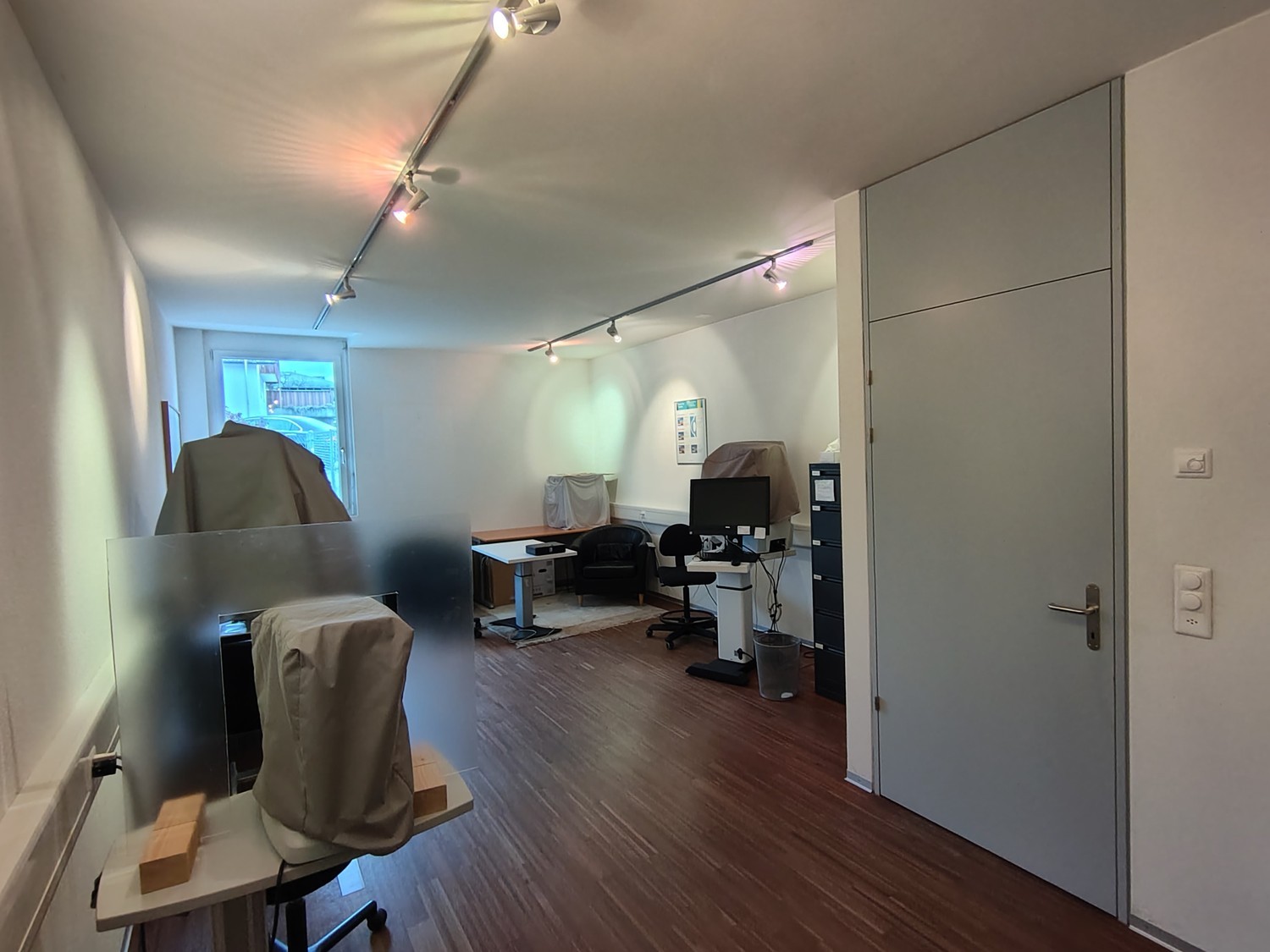 148m² commercial