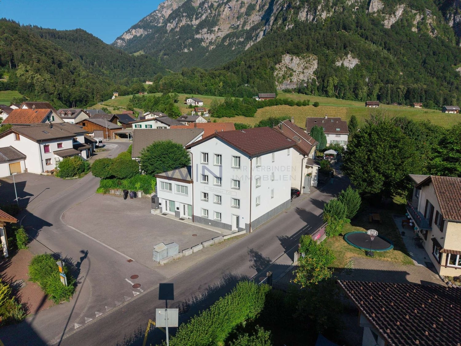 10 rooms multi family house