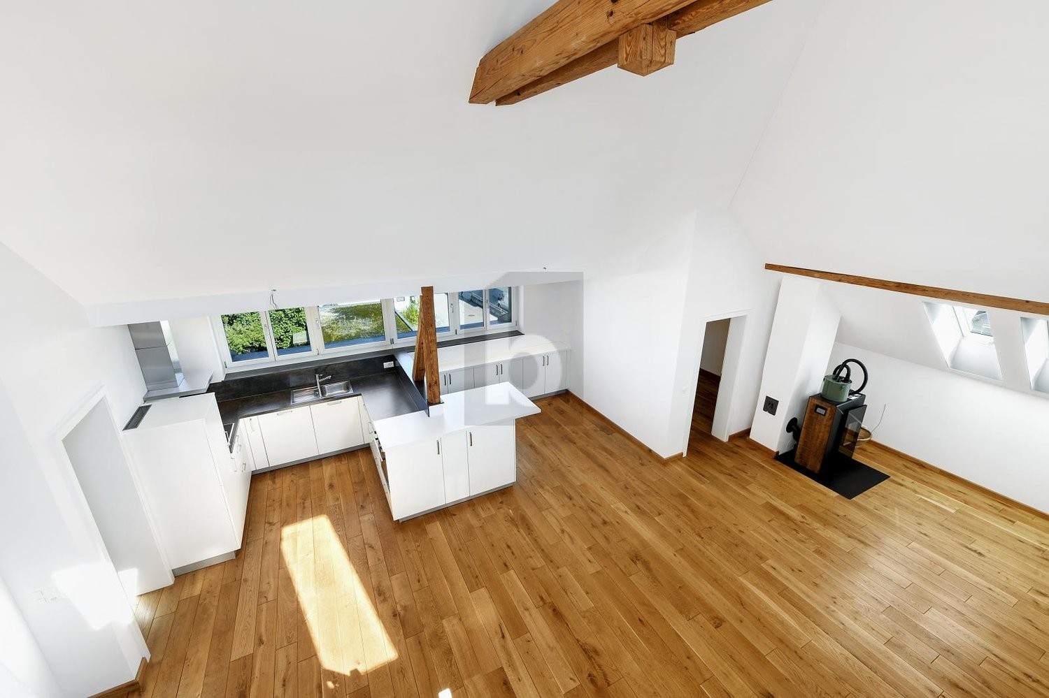 11 rooms multi family house