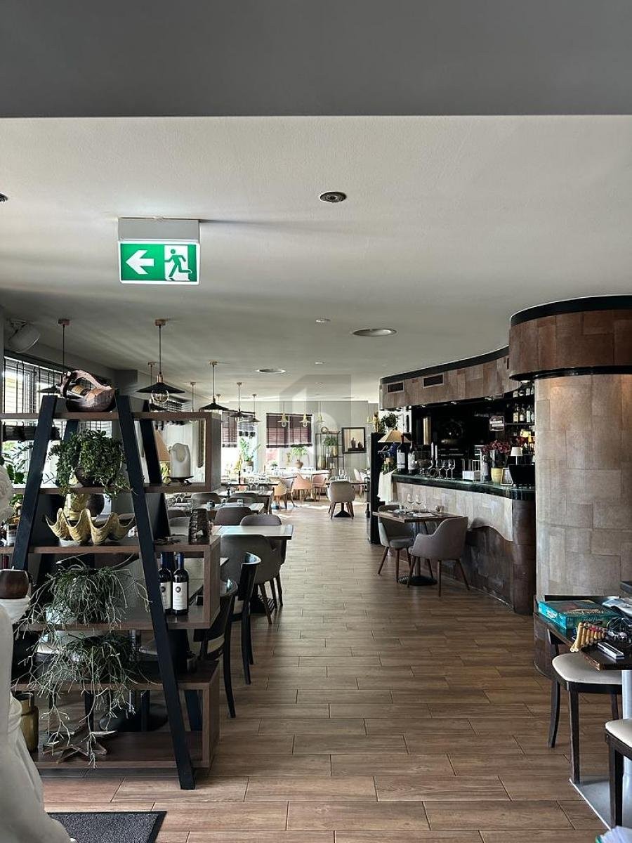 300m² Restaurant