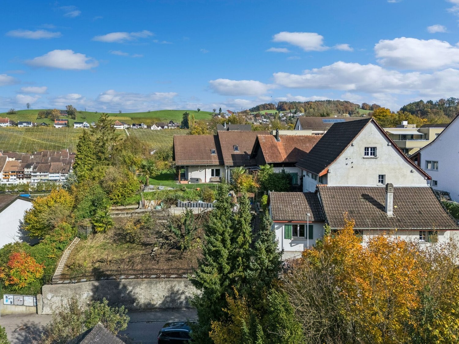 310m² building land