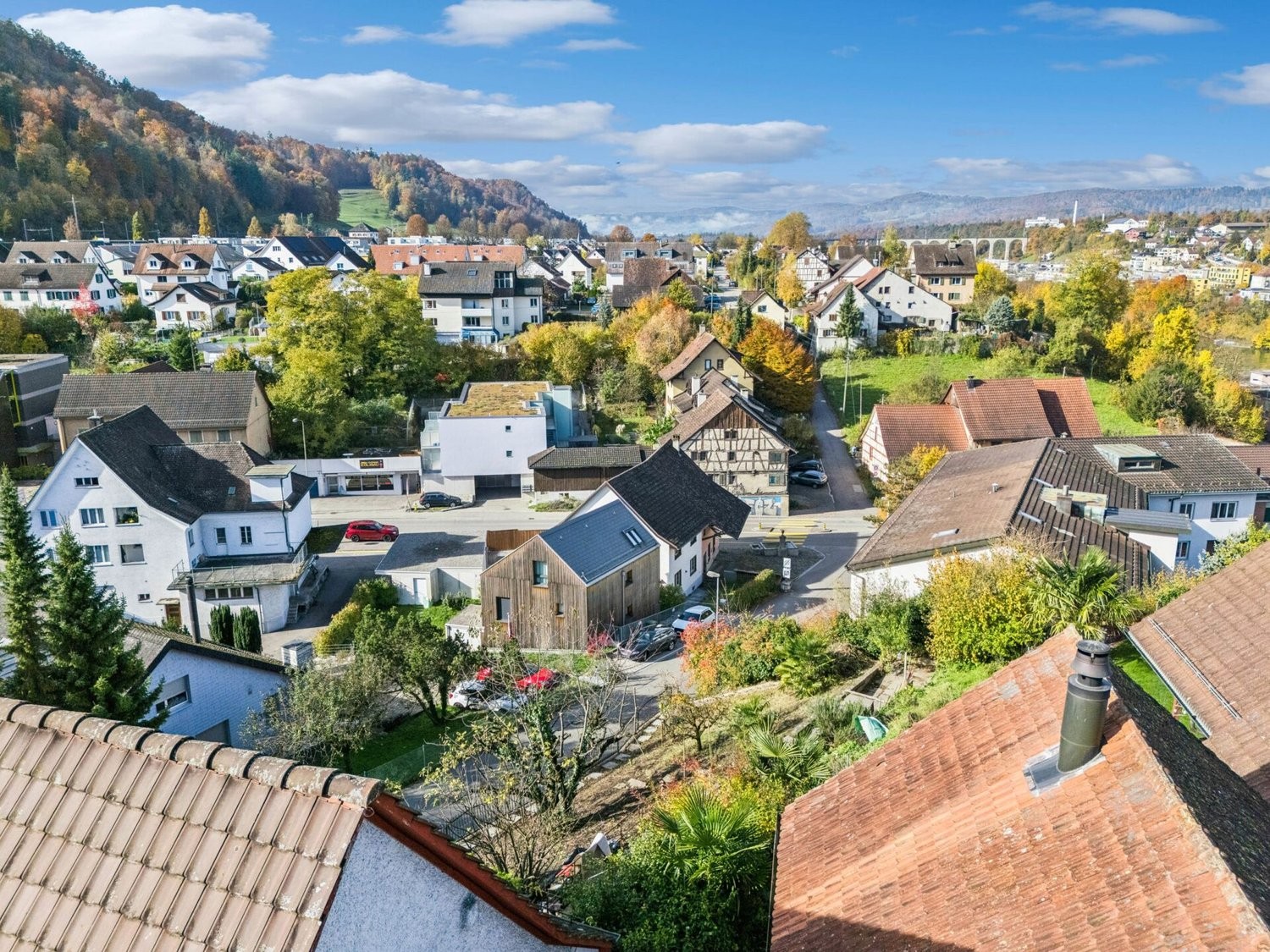 310m² building land