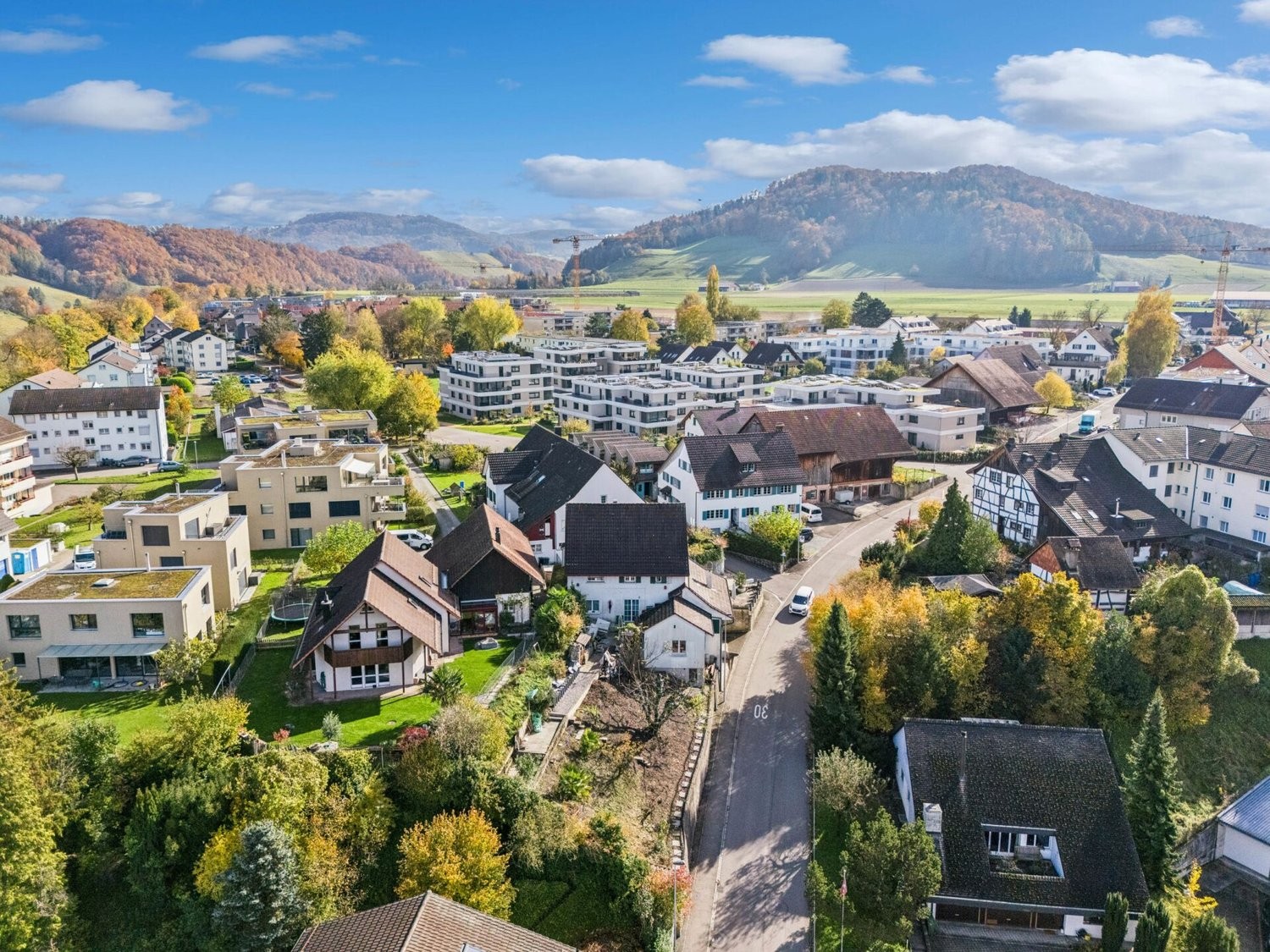 310m² building land