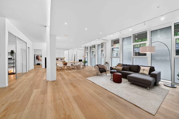 Living / commercial building