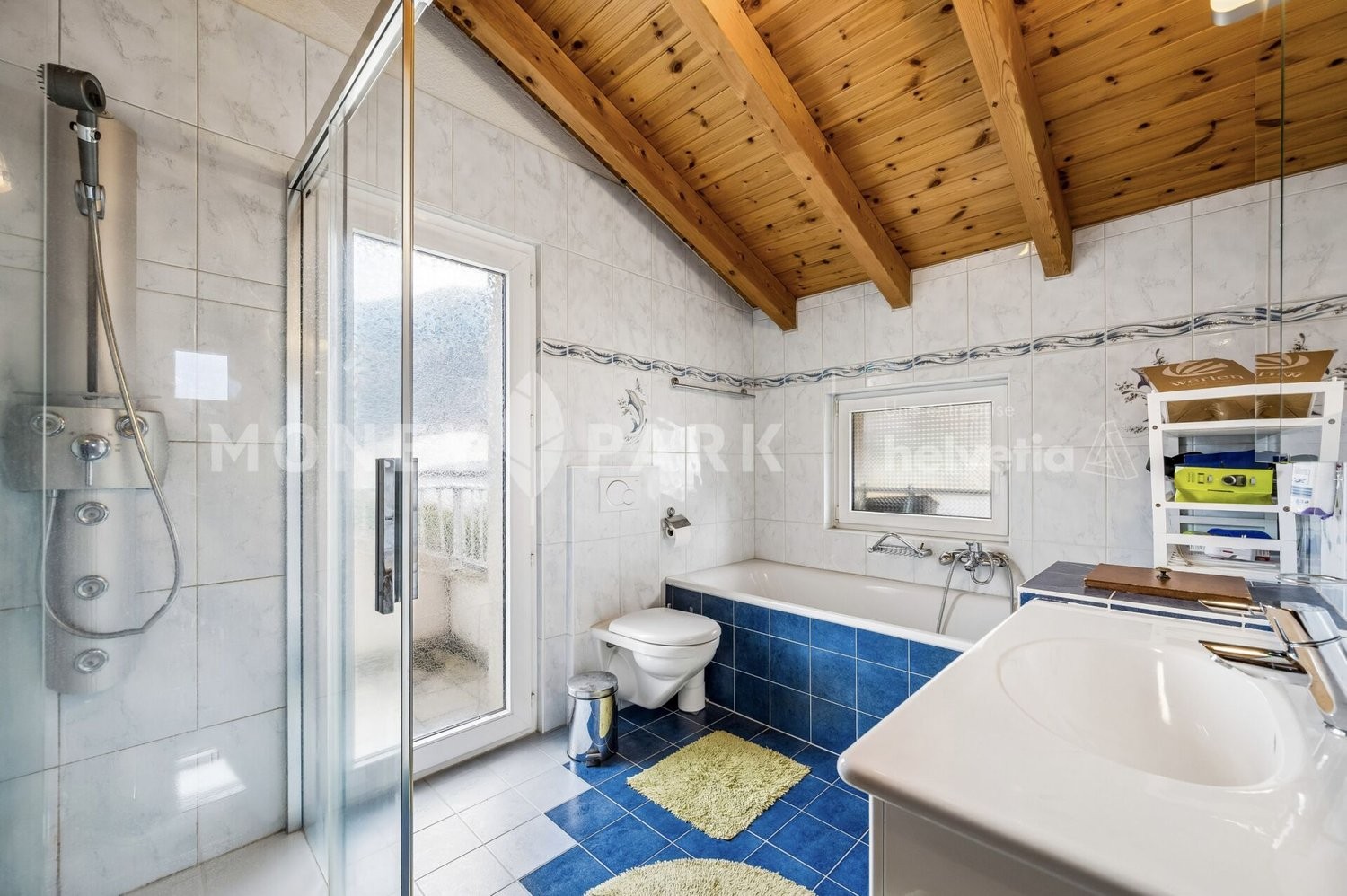 5 rooms villa