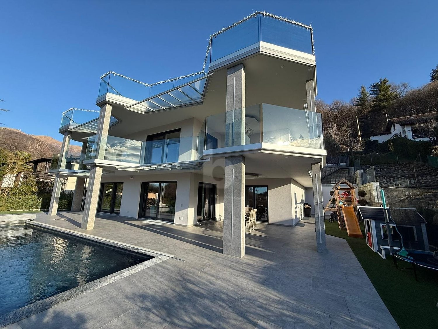 6 ½ Zimmer Villa