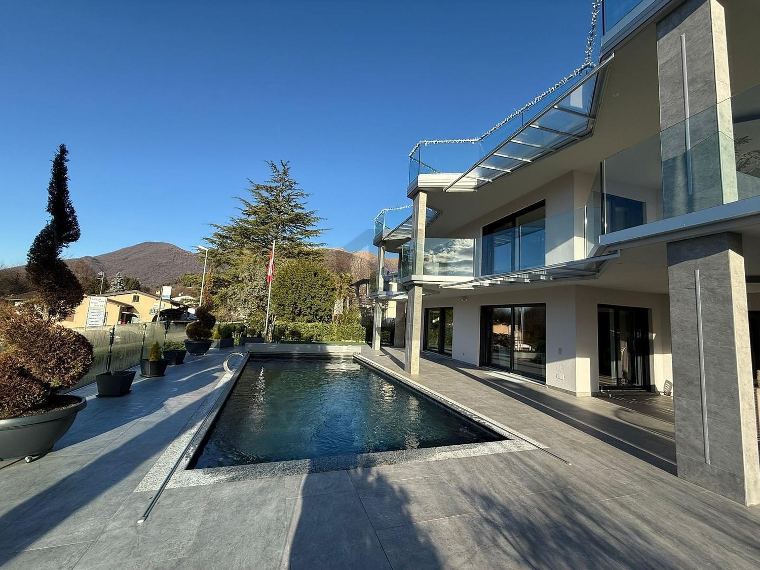 6 ½ Zimmer Villa