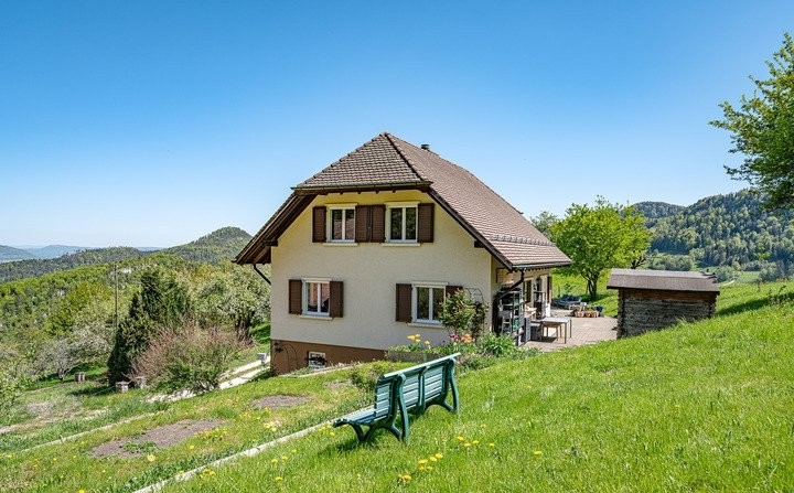 8 rooms single house