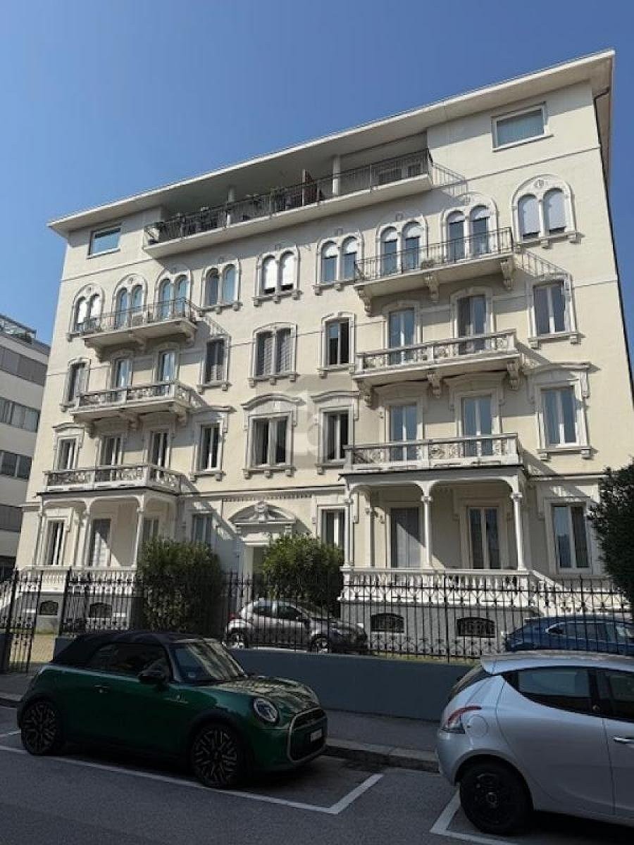 2058m² Wohn- / Geschäftshaus