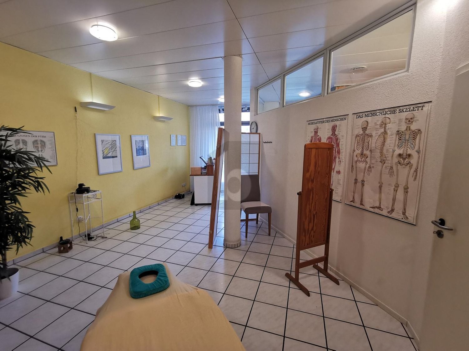 816m² living / commercial building
