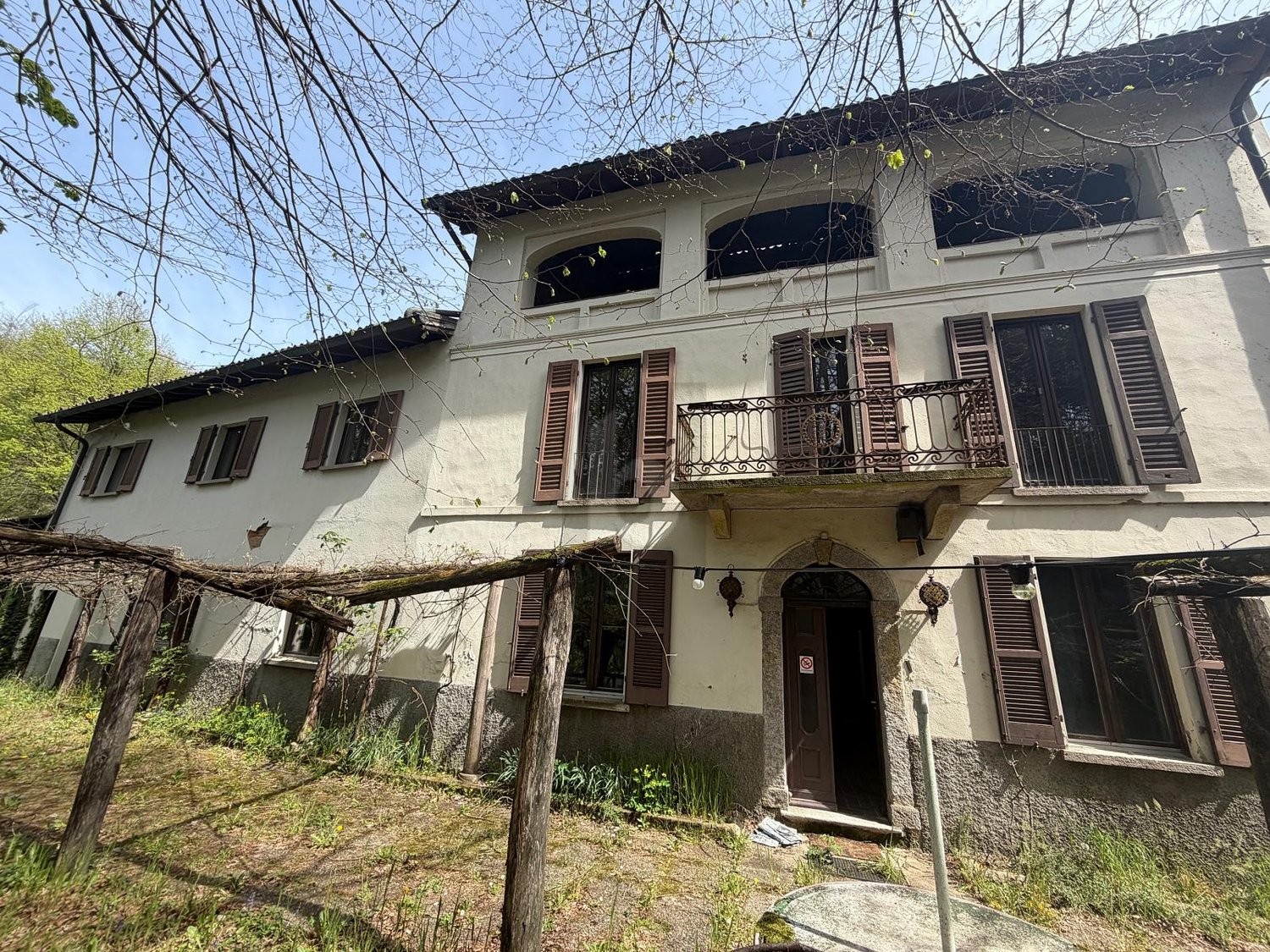 8 Zimmer Einfamilienhaus