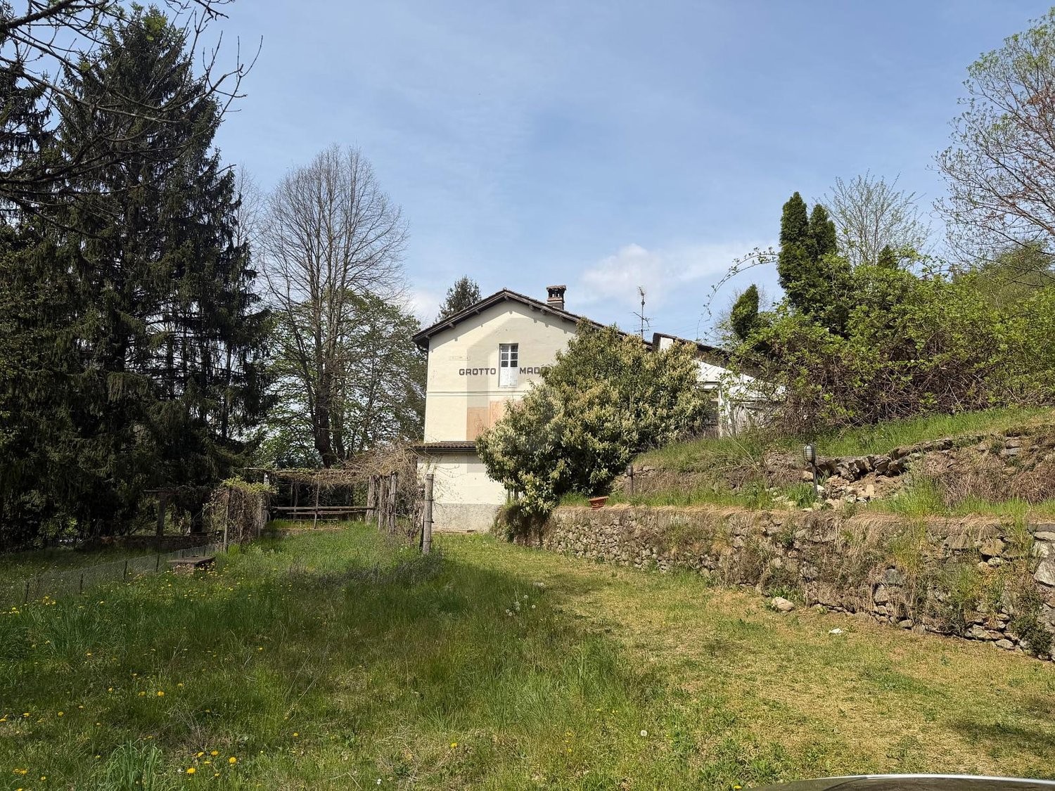 8 Zimmer Einfamilienhaus