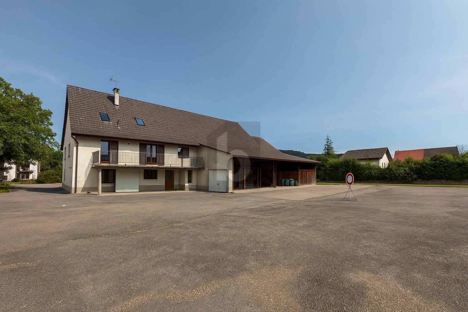 13 rooms multi family house
