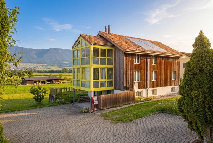 8 ½ rooms single house