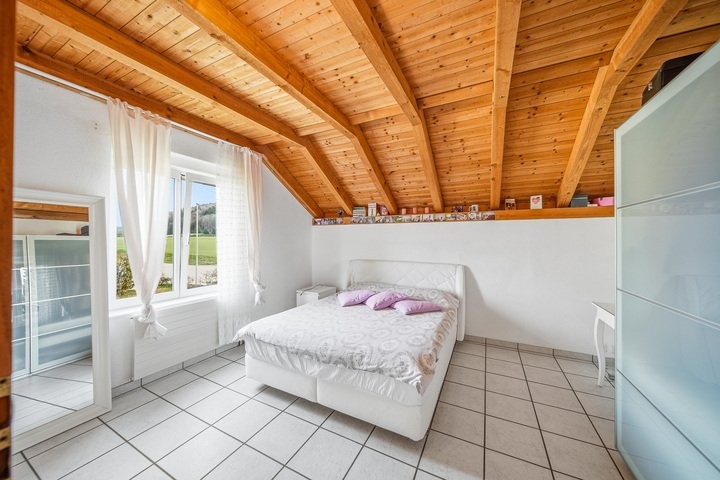 8 ½ rooms single house