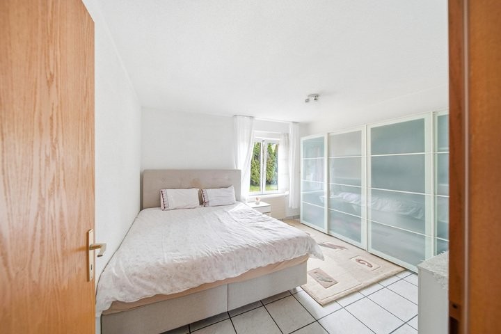 8 ½ rooms single house