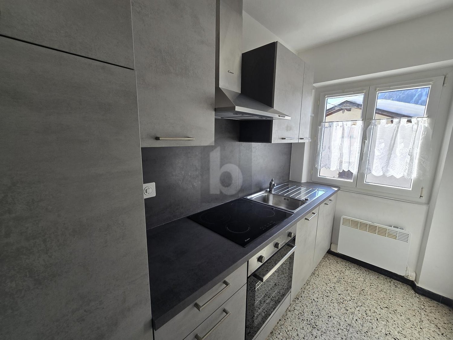 4 ½ Zimmer Einfamilienhaus, Foto 1 von 3
