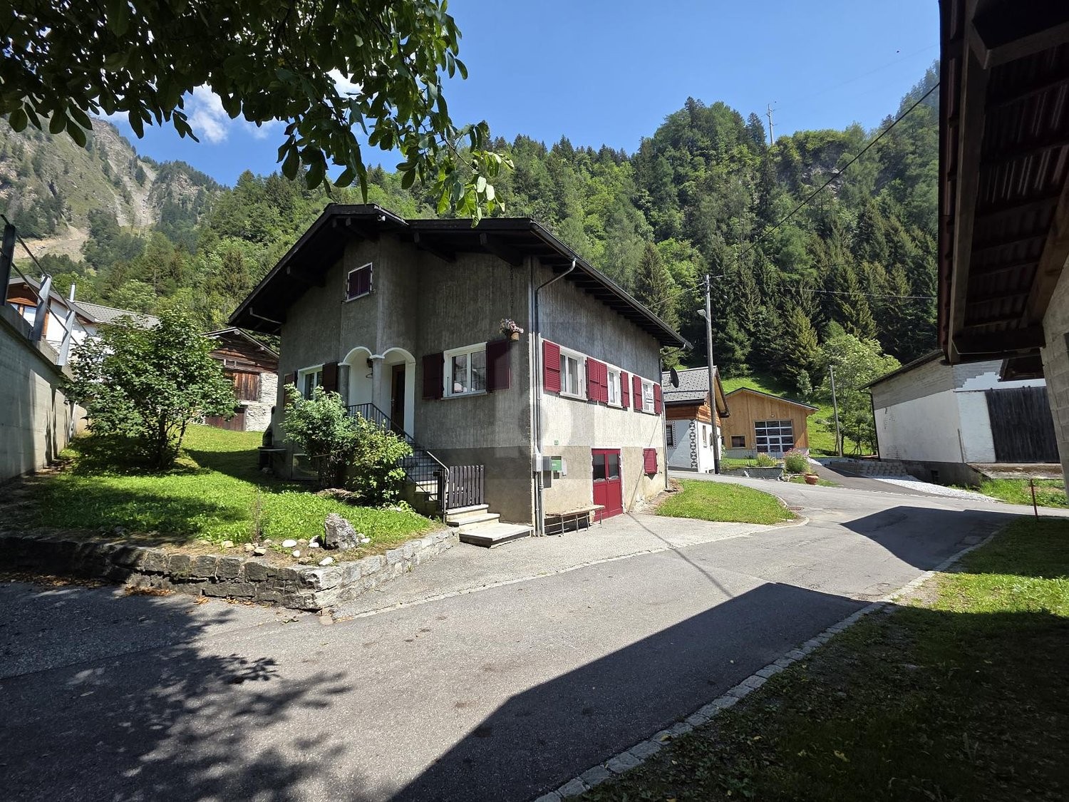 4 ½ Zimmer Einfamilienhaus, Foto 3 von 3