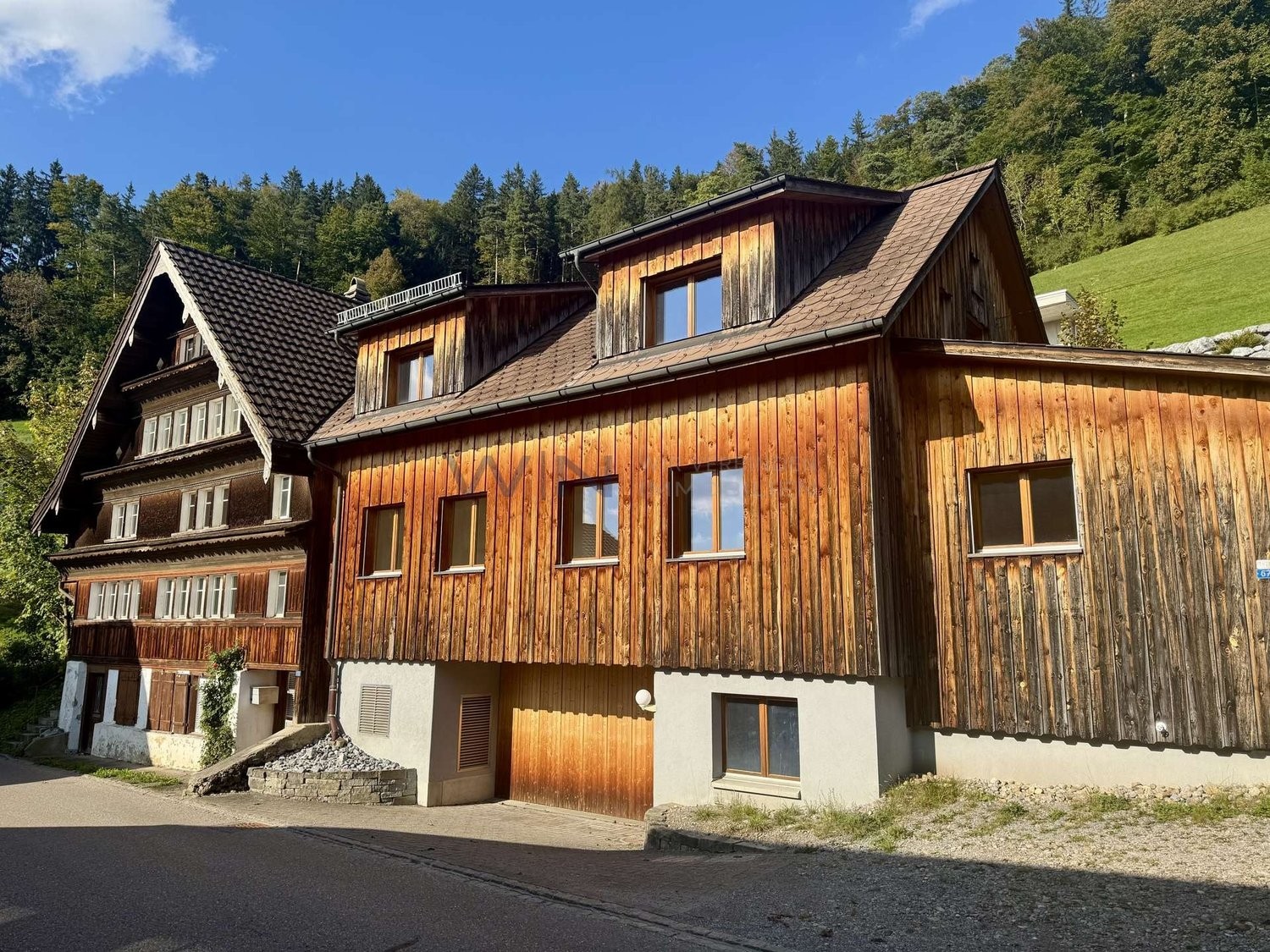 maison multifamiliale de 12 pièces