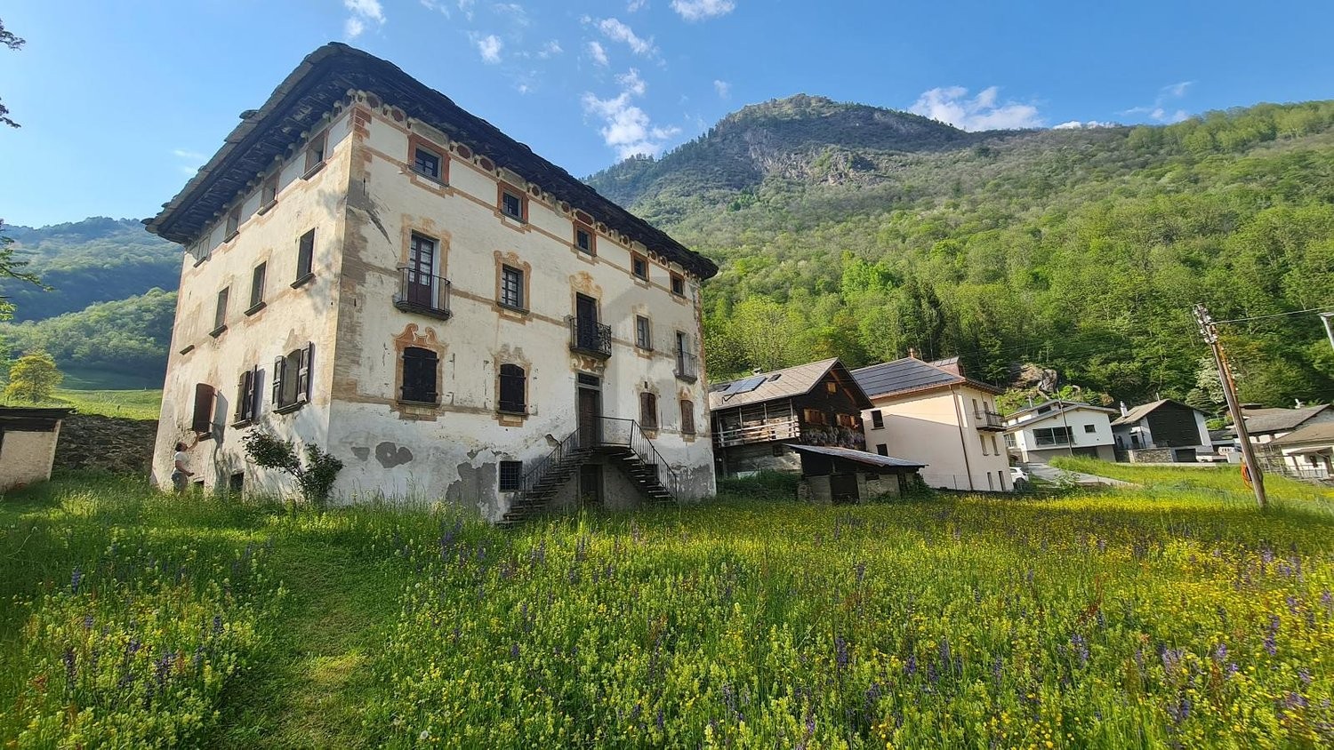 10 Zimmer Einfamilienhaus, Foto 2 von 4