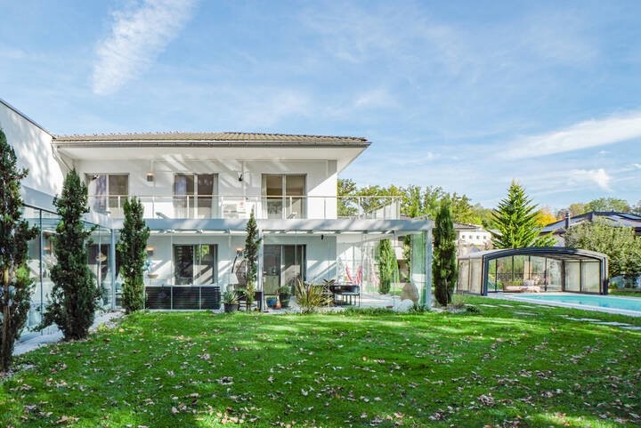 10 rooms multi family house