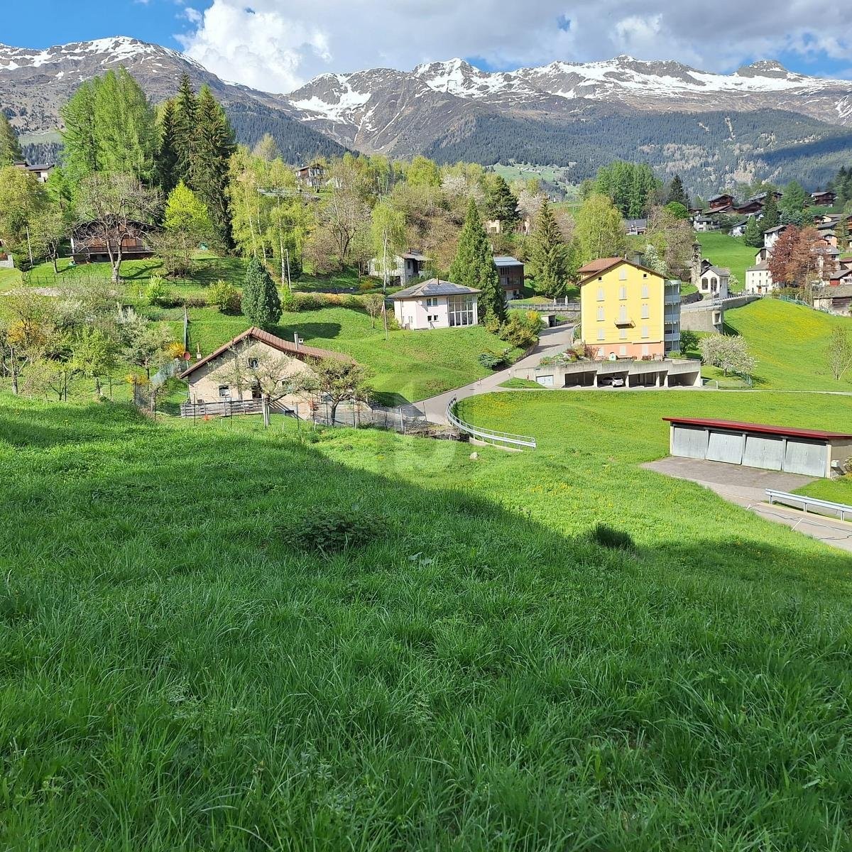 Terrain à bâtir de 1868m²
