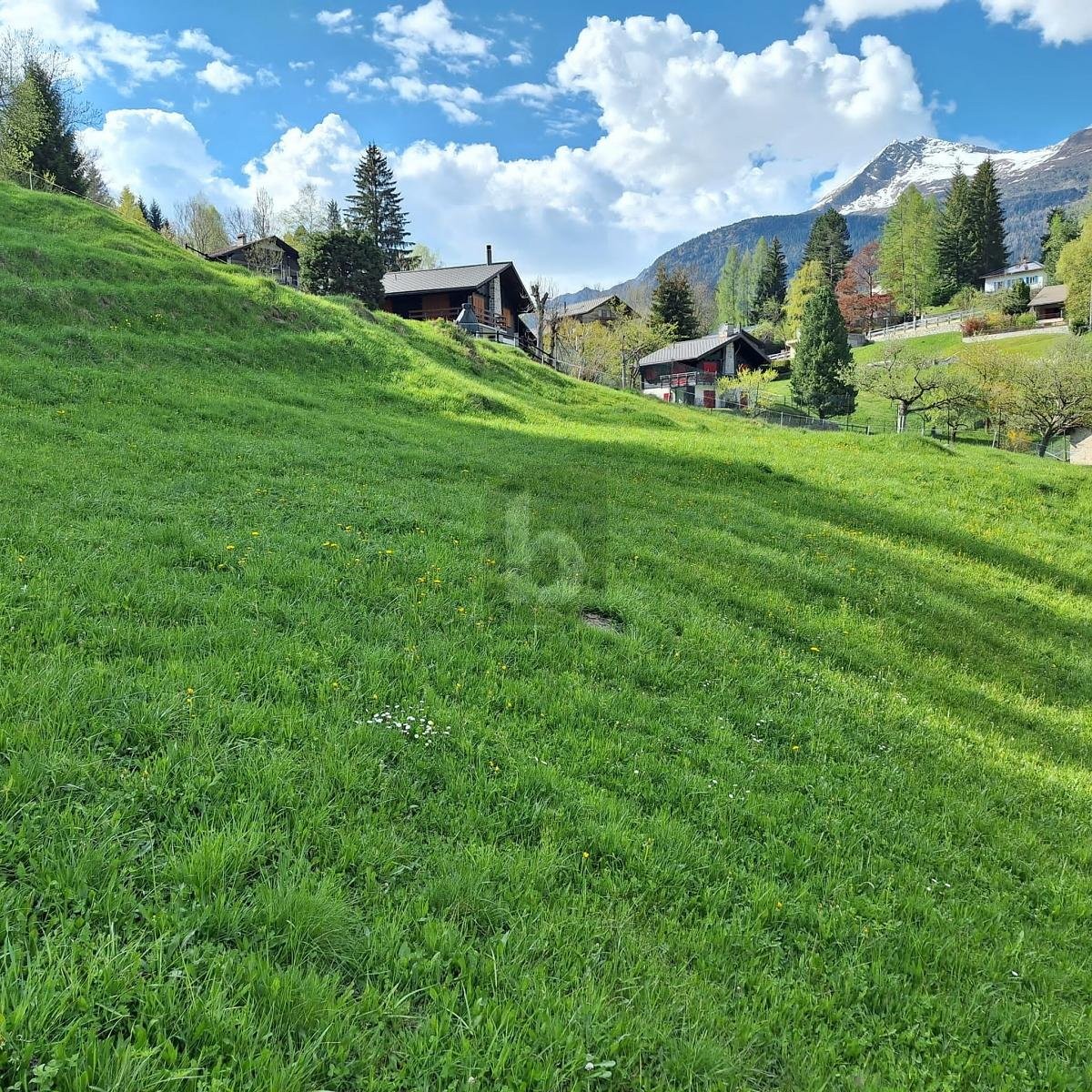 Terrain à bâtir de 1868m²