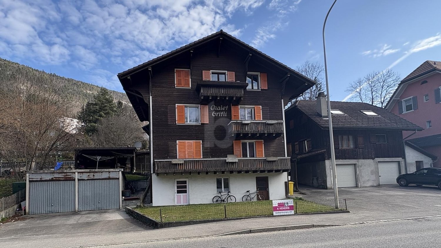 12 ½ rooms multi family house
