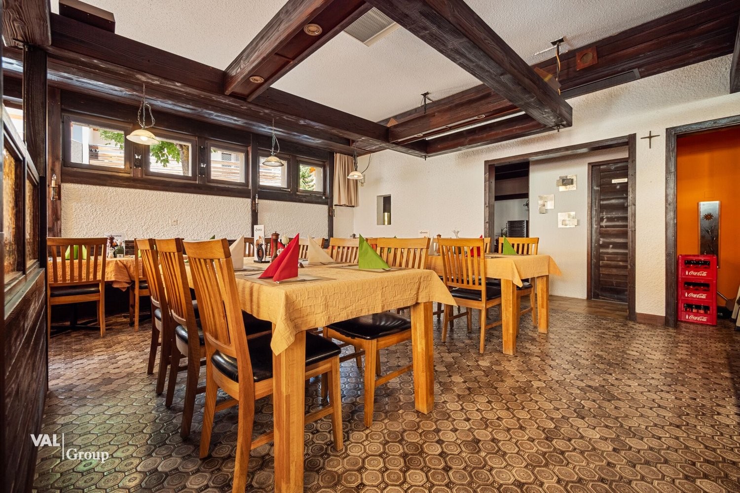 308m² restaurant