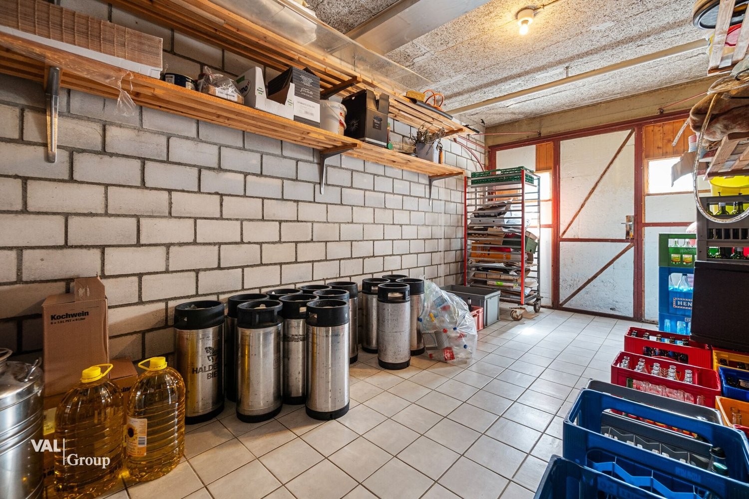 308m² restaurant