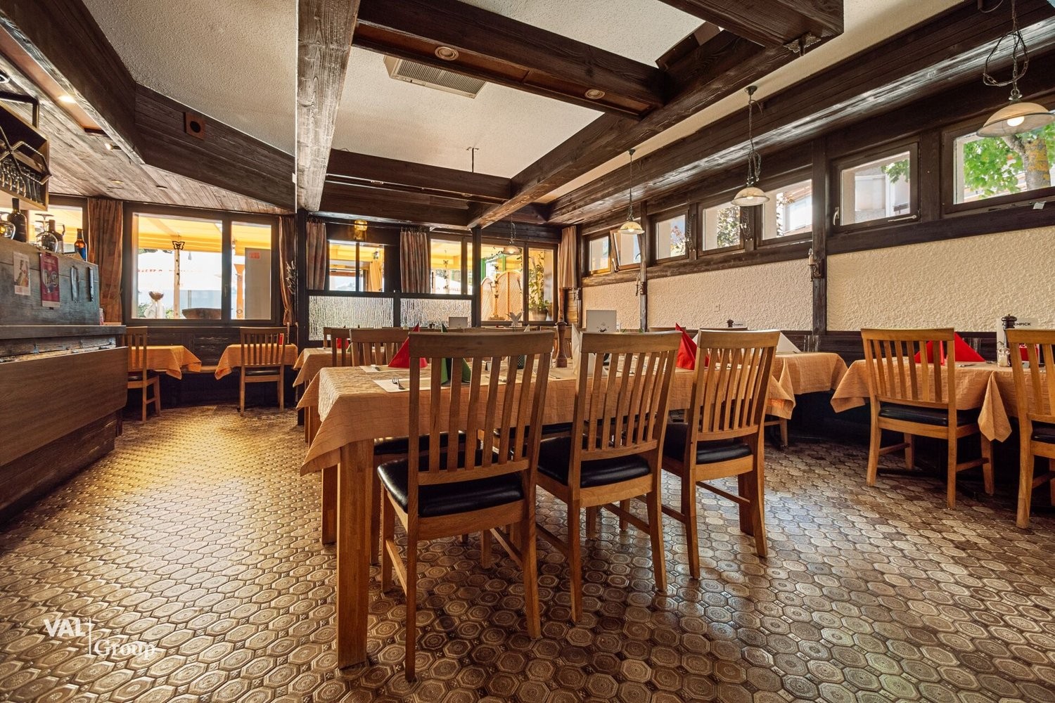 308m² restaurant