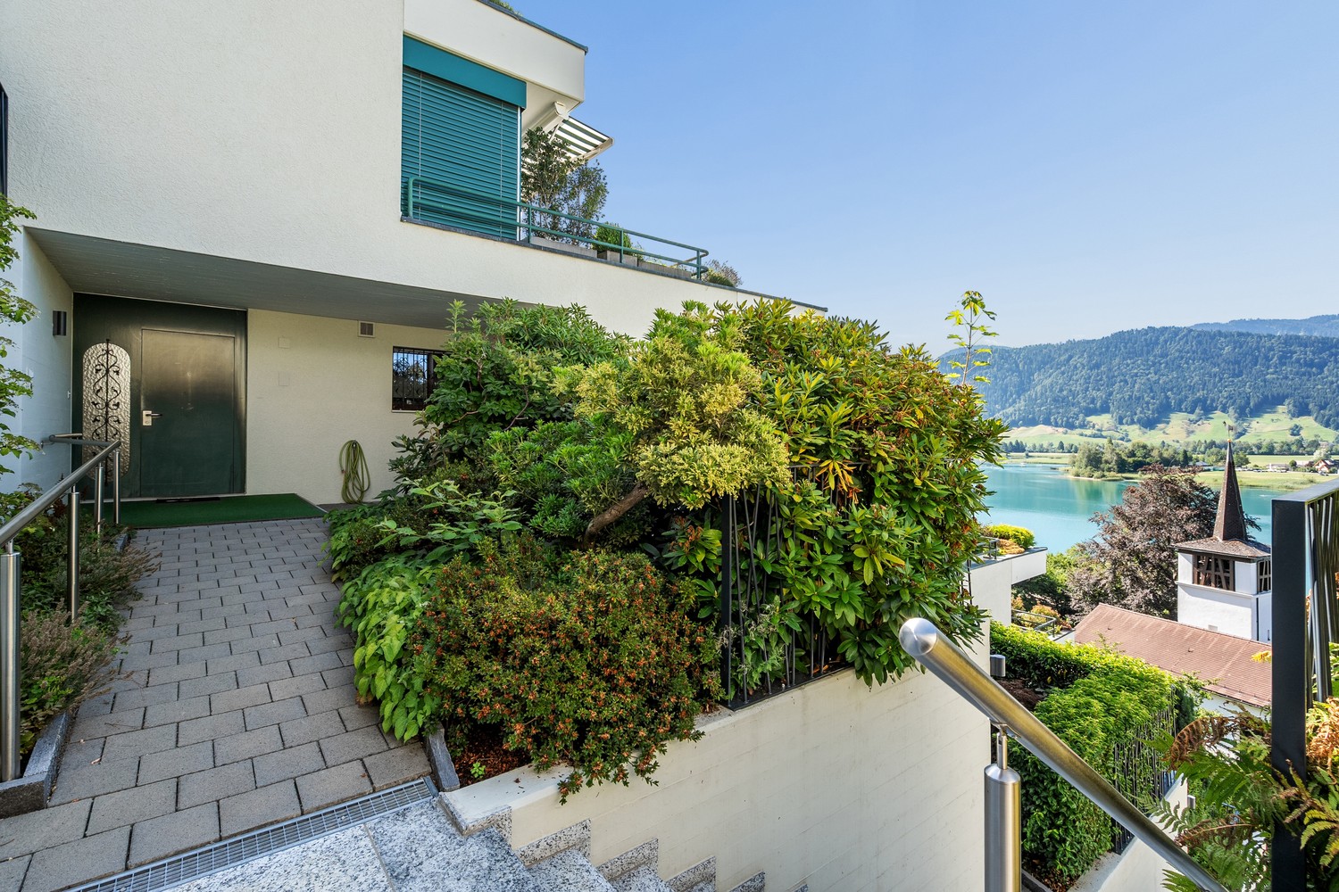 5 ½ rooms terrace flat