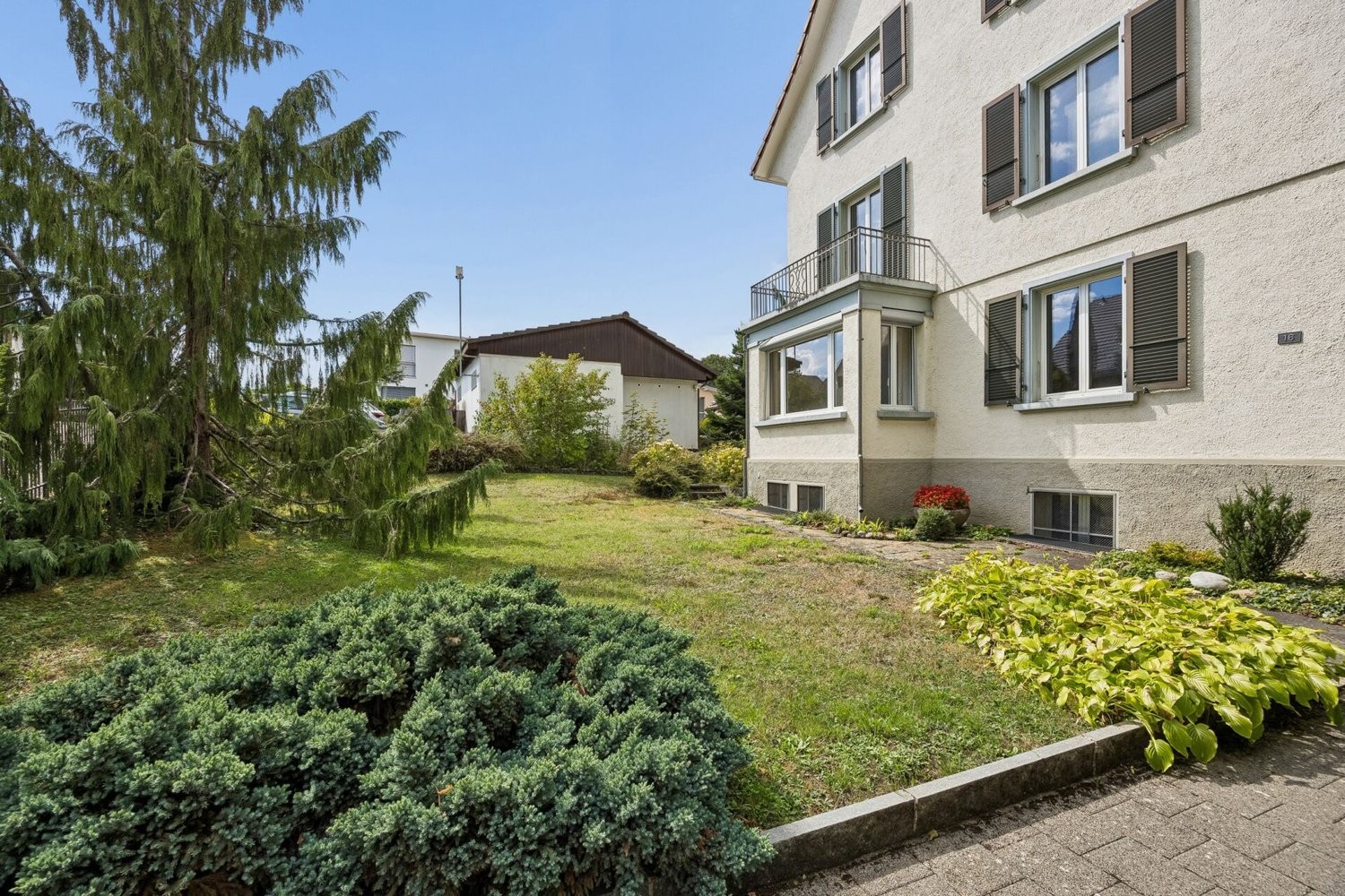 10 ½ rooms multi family house