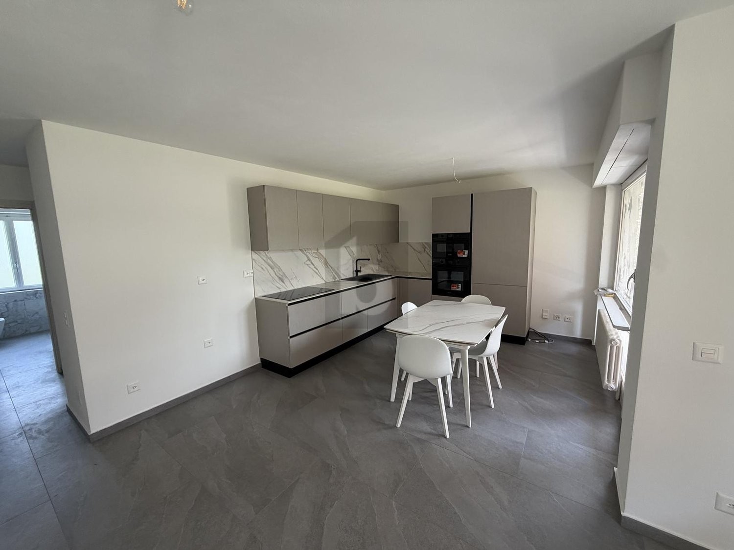 3 ½ Zimmer-Wohnung, Foto 1 von 4