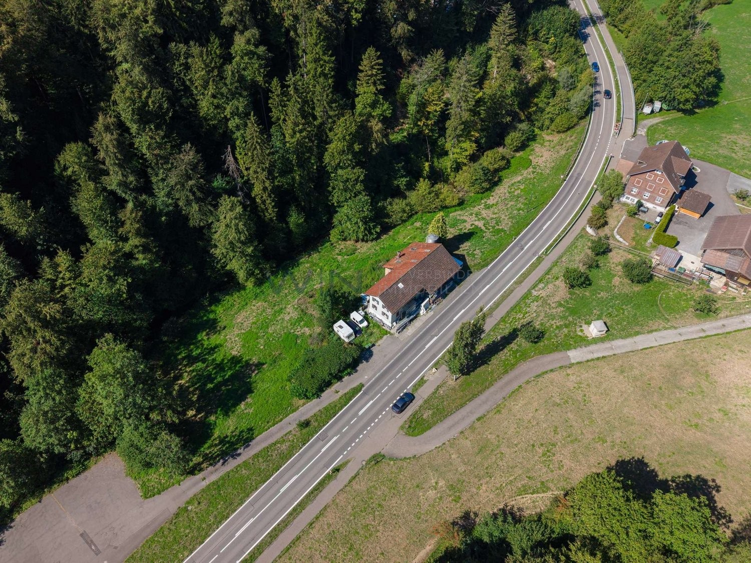 6 rooms single house, Foto 1 von 4