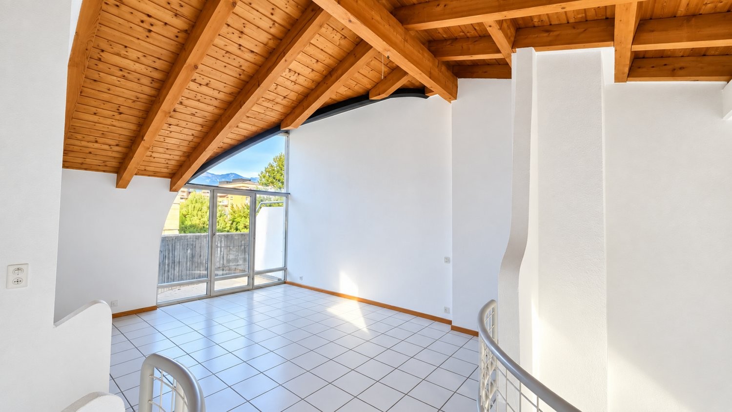 Appartamento mansardato di 5 ½ locali, foto 10 di 10