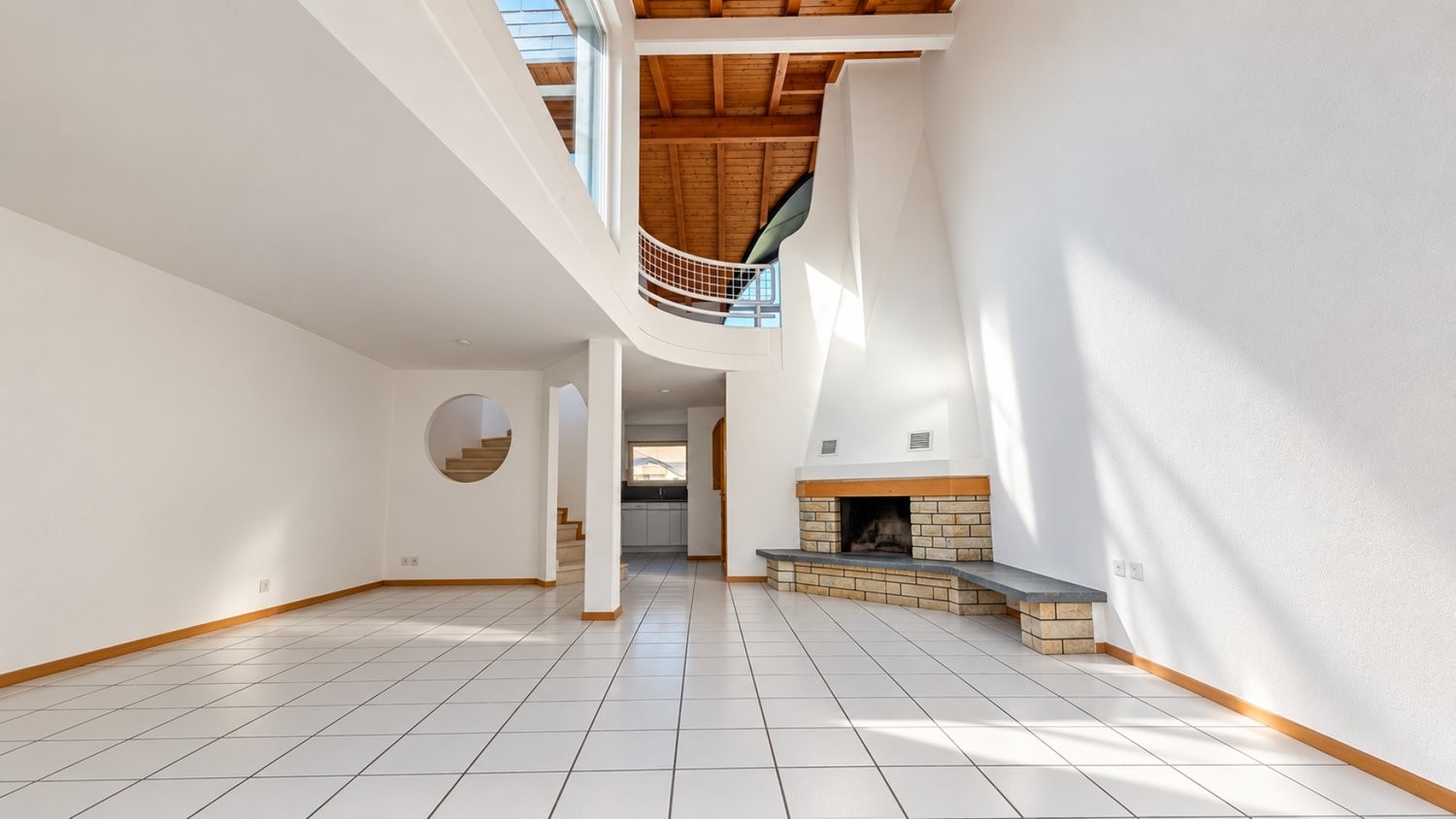 Appartamento mansardato di 5 ½ locali, foto 3 di 10