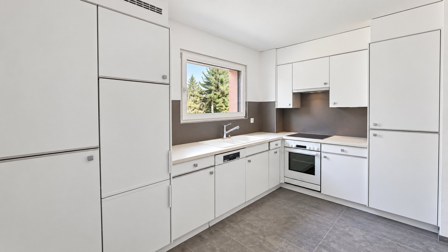 Appartamento mansardato di 5 ½ locali, foto 7 di 10