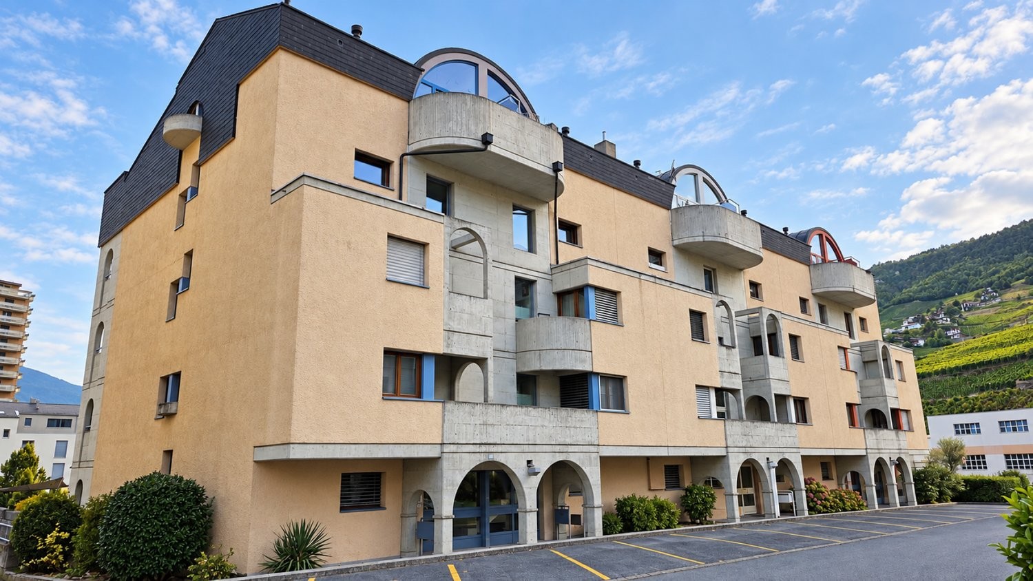 Appartamento mansardato di 5 ½ locali, foto 1 di 10