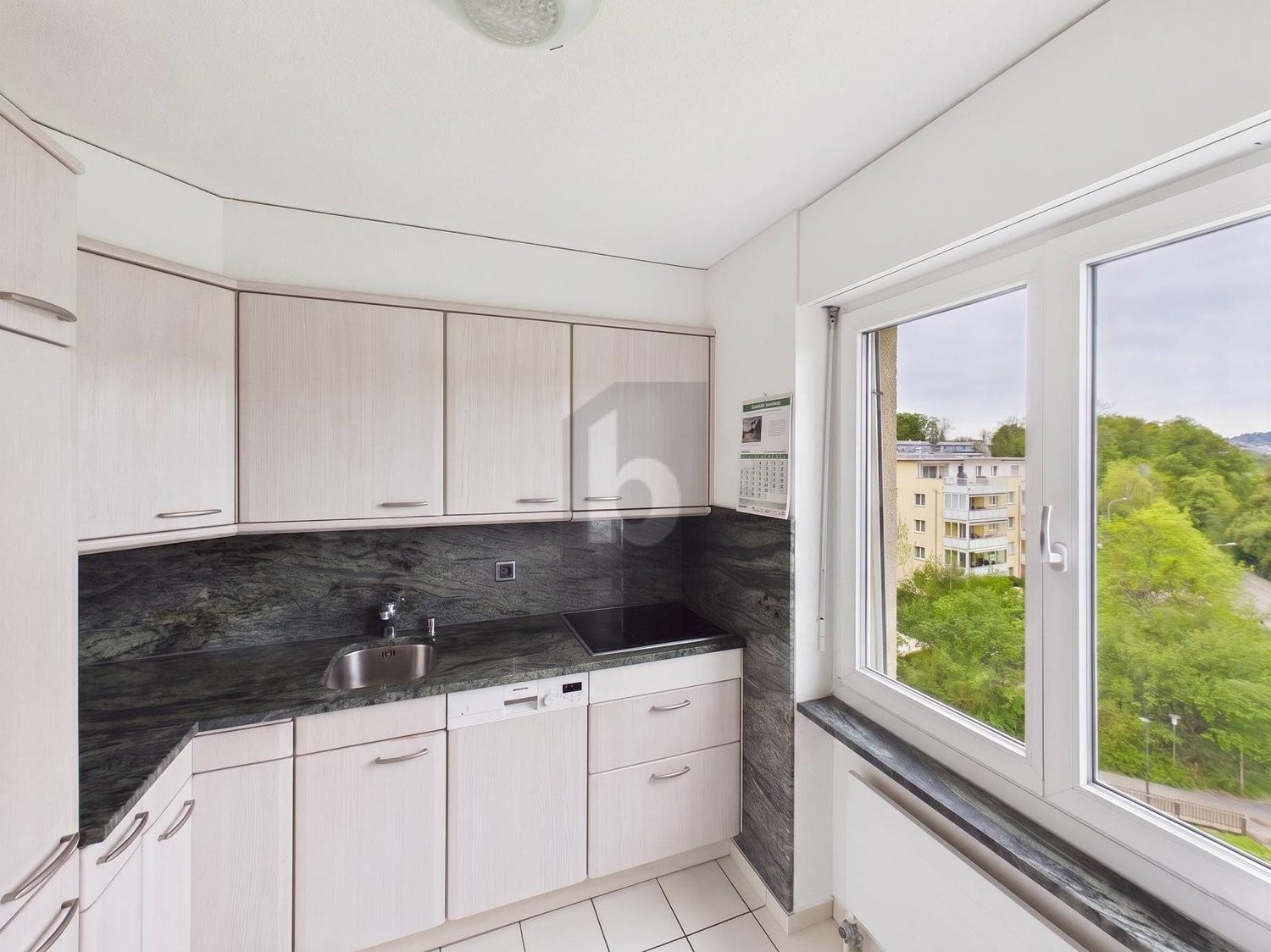 Appartamento di 5 ½ locali, foto 3 di 4