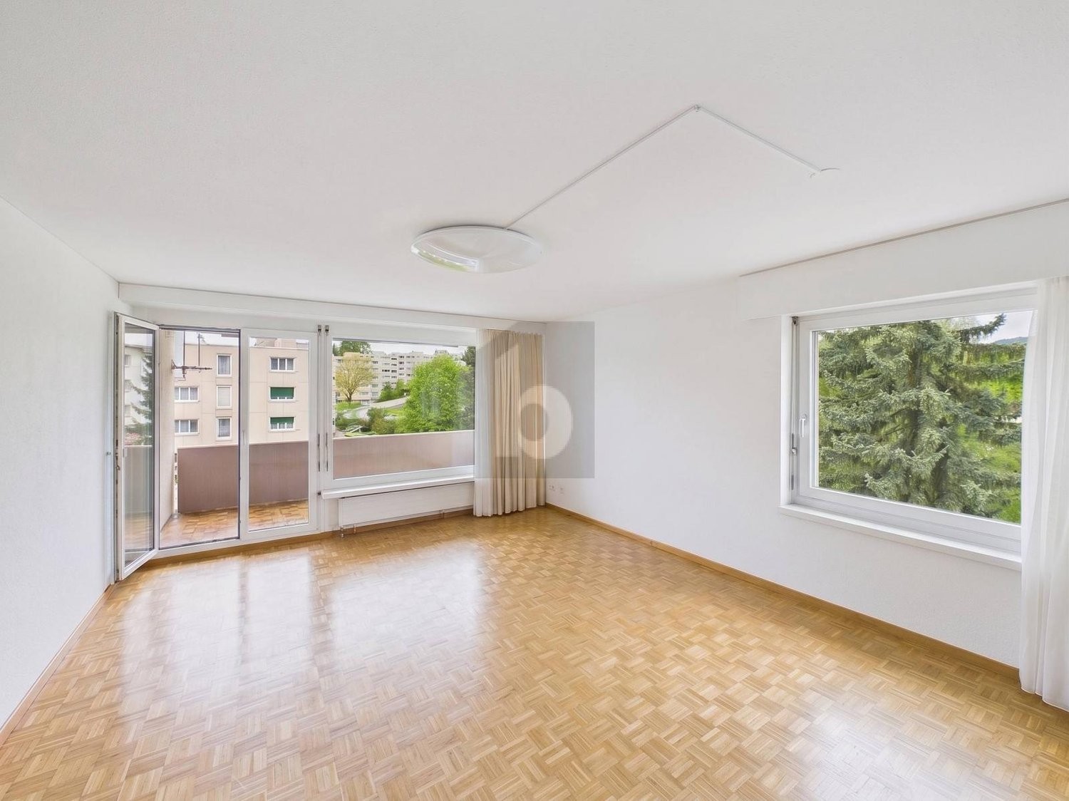 Appartamento di 5 ½ locali, foto 2 di 4