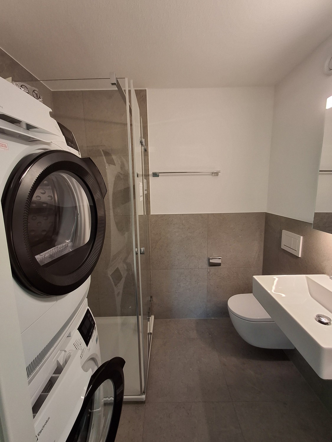 5 rooms apartment