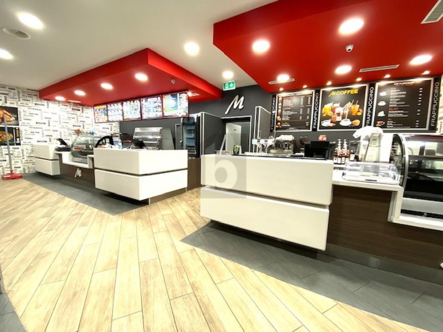 Ristorante di 260m², foto 3 di 4