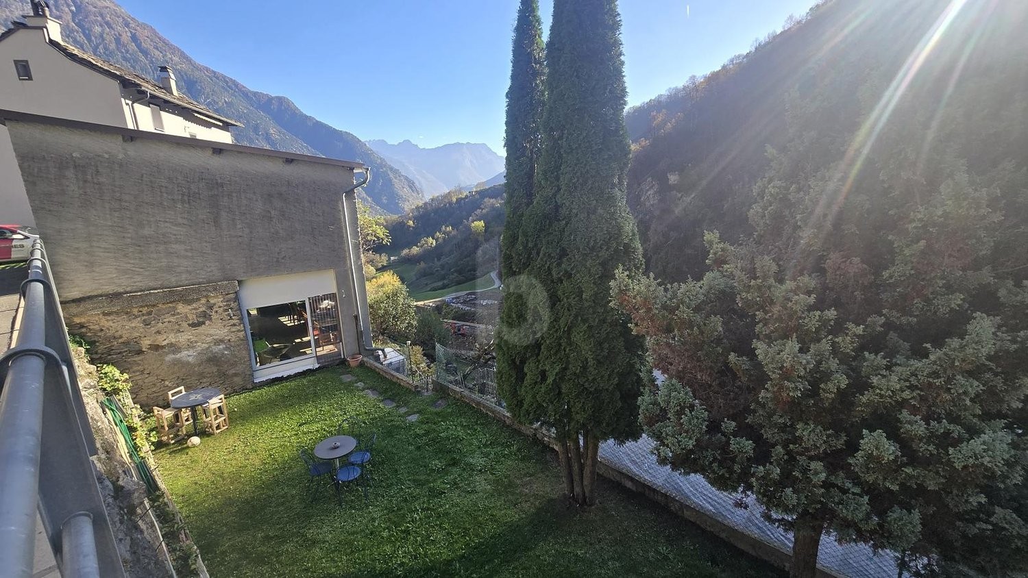 6-Zimmer-Einfamilienhaus