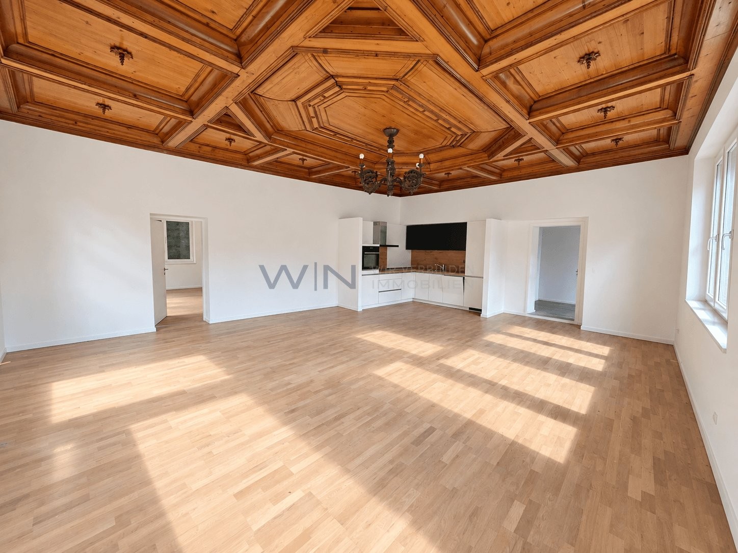 23 rooms multi family house, Foto 1 von 10
