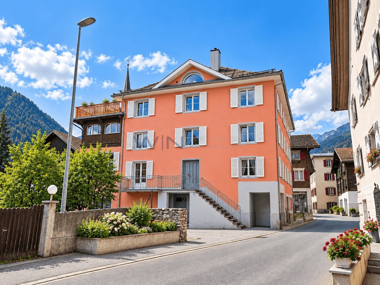 23 rooms multi family house, Foto 2 von 10